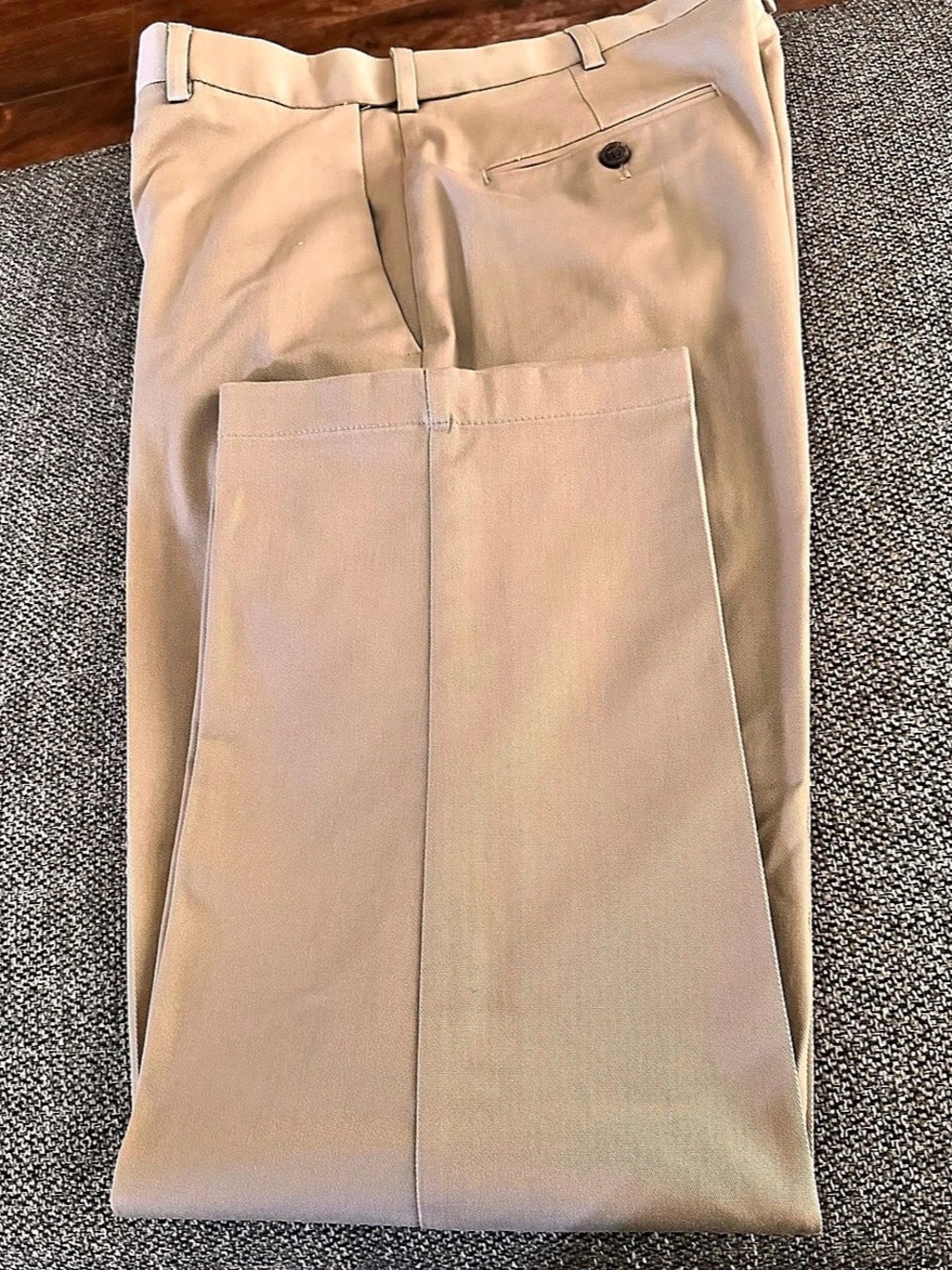 Haggar Work to Weekend Pro Trouser Relaxed Fit Beige